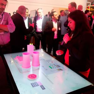 Die Absicherung Kritischer Infrastrukturen war Thema am Messestand von T-Systems. (Bild:  Markus Dalke)