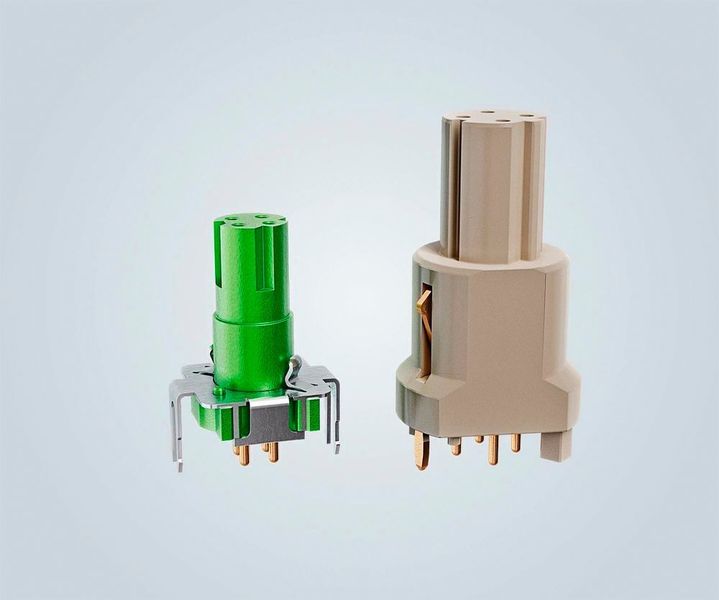 Kontaktzwerg: Hartings M8-Steckverbinder in D-Kodierung ist 30 Prozent kleiner als herkömmliche M12-Steckverbinder. (Harting)