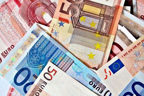 Verdienen Sie genug im Branchenvergleich? Oder gibt es noch Luft nach oben? Lohnt sich eventuell ein Wechsel des Arbeitgebers? Der Elektronik-Gehaltsreport von ELEKTRONIKPRAXIS und semica gibt Antwort auf Ihre Fragen. (CC BY 2.0/Images_of_Mone/flickr.com)