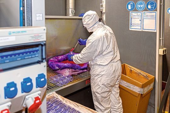 Die neuen „Entstauber“ sind nicht nur energieeffizienter, sondern auch leiser. Davon profitieren die Mitarbeiter ebenfalls.(Bild:  Esta)