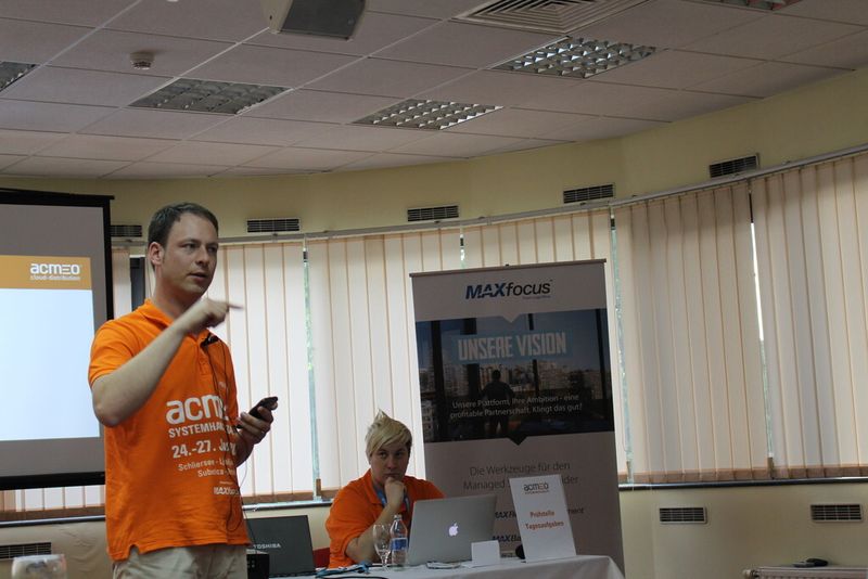 Kurzvortrag von Acmeo-Chef Henning Meyer zum Thema Managed Online Backup. (Bild: Holger Esseling)