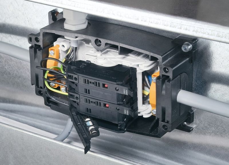 Filedpower mit eingebauten Sicherungen. (Bild: Weidmüller)
