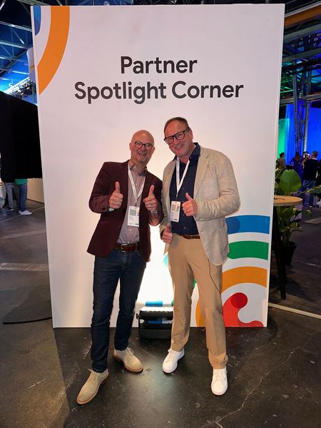 (l.) Bernd Stopper und Steffen Brieger (Google) haben früher schon den einen oder anderen Weg in der IT Branche ohne Googles Hilfe bewältigen müssen. (Bild: Vogel IT-Medien GmbH)