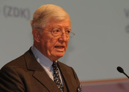 ZDK-Präsident Robert Rademacher lobte das Engagement der Redaktion des »kfz-betrieb«, die mit ihren qualitativ hochwertigen Branchenveranstaltungen mutige Unternehmen im Kfz-Gewerbe fördern. (Archiv: Vogel Business Media)