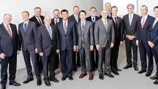 Zwölf Siemens-Forscher und -Entwickler wurden am 3. Dezember von Siemens in München als "Erfinder des Jahres" ausgezeichnet. Sie kommen aus Deutschland, Dänemark, China und den USA und sind für insgesamt über 900 Erfindungen und 842 Einzelpatente verantwortlich. (Bild: Siemens)