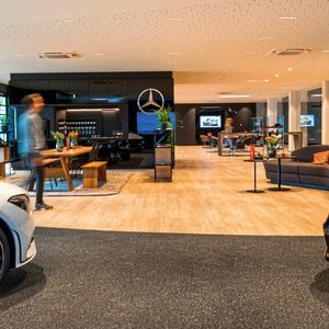 Die Lueg-Gruppe setzt beim Verkauf von Gebrauchtwagen mit Stern künftig nicht nur auf einen einzigen Standort, sondern auch auf ein bisher einzigartiges Vermarktungskonzept.(Bild:  Lueg)