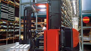 Hydraulikspeicher in Gabelstaplern ermöglichen bis zu 30% Energieeinsparung bei der Hubarbeit. Auch beim Fahrantrieb ist das Einsparpotenzial noch nicht erschöpft. Bild: Toyota Material Handling (Archiv: Vogel Business Media)