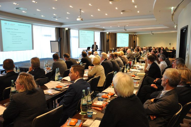 Der Kia-Händlerverband hatte seine Mitglieder nach Hamburg zur Jahreshauptversammlung geladen. (Foto: Wehner)