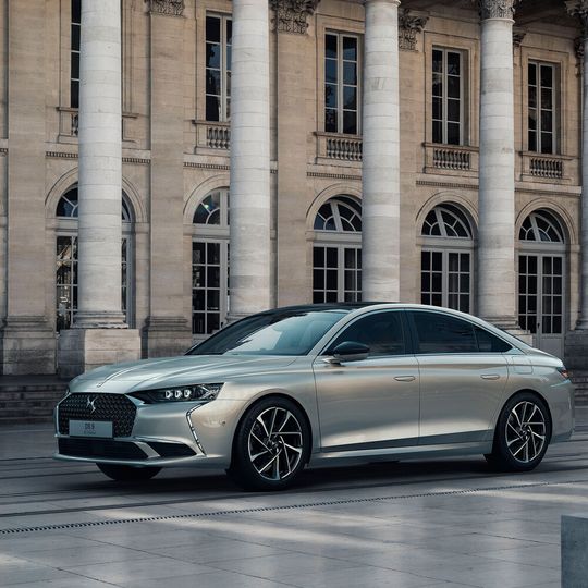 Für den DS Produkt-Direktor Vincent Devos ist die neue Limousine DS9 ein Imageträger. Für den DS Produkt-Direktor Vincent Devos ist die neue Limousine DS9 ein Imageträger.