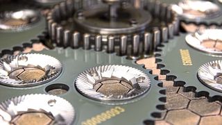 Läuferscheibe der Supfina Spiro F5 mit Werkstücken. (Fischenich GmbH)