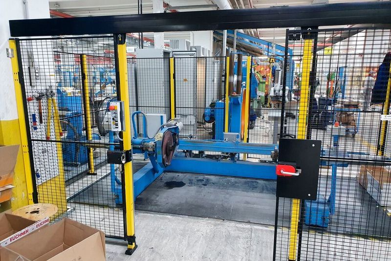 Mit einem „All-in-One“-Dienstleistungspaket hat Euchner Safety Services eine rund 30 Jahre alte Korbverseilmaschine des Stuttgarter Kabelherstellers Lapp runderneuert. (Euchner GmbH + Co. KG)
