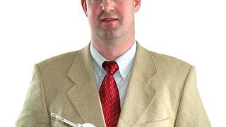 Dr.-Ing. Peter Velling, Entwicklungsleiter bei der Lenord, Bauer &amp; Co. GmbH, Oberhausen: „Der kleinste Absolutwertgeber der Welt besitzt eine Bautiefe von lediglich 14,6 mm.“Bild: Schäfer (Archiv: Vogel Business Media)