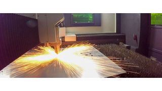 Mit einer Laserleistung von 6 Kilowatt sorgt sie für höchste Präzision und ermöglicht exakte Zuschnitte von Stahl bis 25 Millimeter sowie von Edelstahl und Aluminium bis 15 Millimeter Materialstärke. (Bild: Microstep)