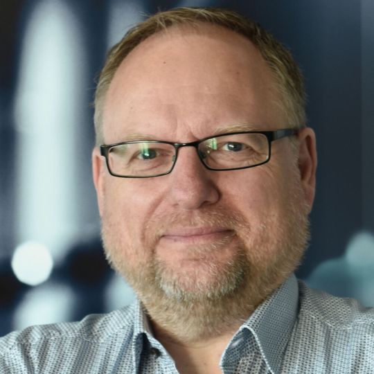 Frank Gerwarth: „Die Elektroindustrie ist auf Innovationen in der Materialforschung angewiesen, um dem globalen Druck schneller gerecht zu werden.“ Frank Gerwarth: „Die Elektroindustrie ist auf Innovationen in der Materialforschung angewiesen, um dem globalen Druck schneller gerecht zu werden.“