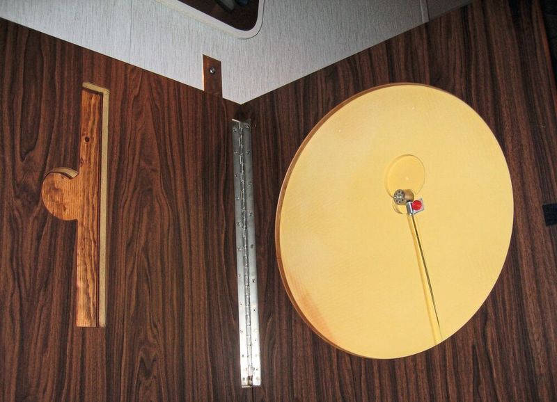 Bild 2: Geöffnete Nachbildung des im National Cryptologic Museum der NSA ausgestellten Great Seal Bugs.  (Bild: Wikimedia Commons / CIA Declassified Materials)