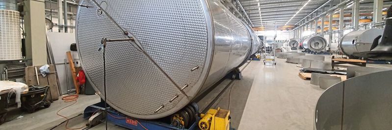 Jede Woche werden bei Mueller in Groenlo Dutzende von Tanks produziert.(Bild:  Mueller)