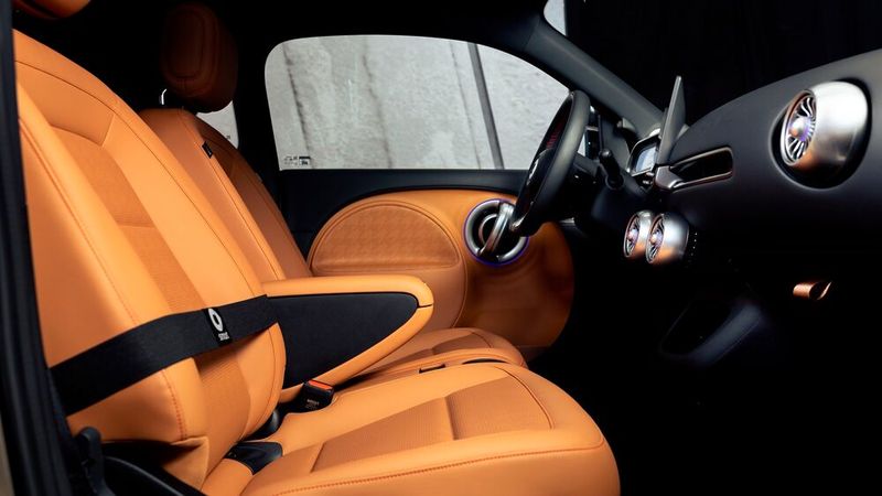 Adult guests will find plenty of space here. (Image:Smart)