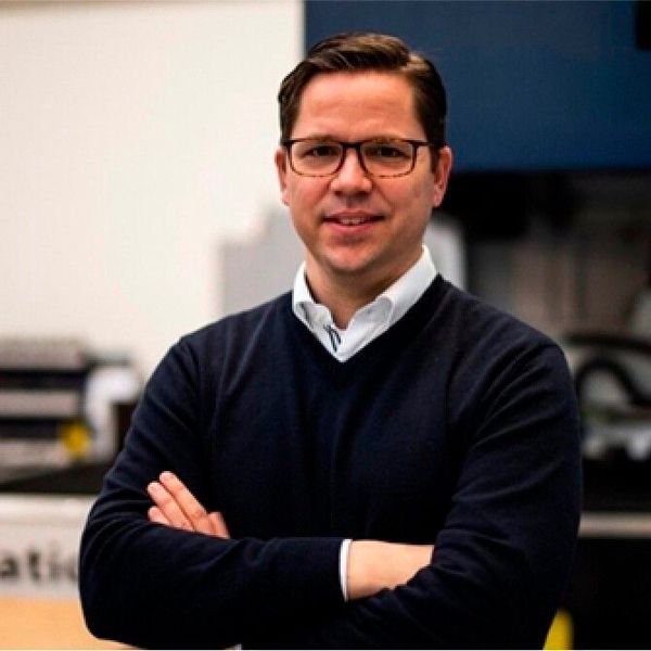 Alexander Kunz ist Leiter Smart Factory bei Trumpf stellt angesichts des Automatisierungstrends fest: „Früher haben die Unternehmen automatisiert, um Personal zu sparen. Heute wird in Automatisierungsmöglichkeiten investiert, weil es kaum noch Personal gibt.“ (Bild: Trumpf)