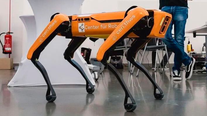 Unterschiedlichste Roboter waren in Würzburg zu begutachten. (Bild: Stefan Bausewein)