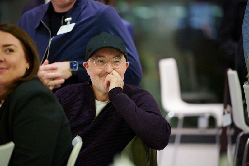 Impressionen vom ELEKTRONIKPRAXIS Frühlingsfest 2023 im Ketterer Kunst mit der Verabschiedung von Johann Wiesböck.  (Bild: © EYE AM CHRIS)