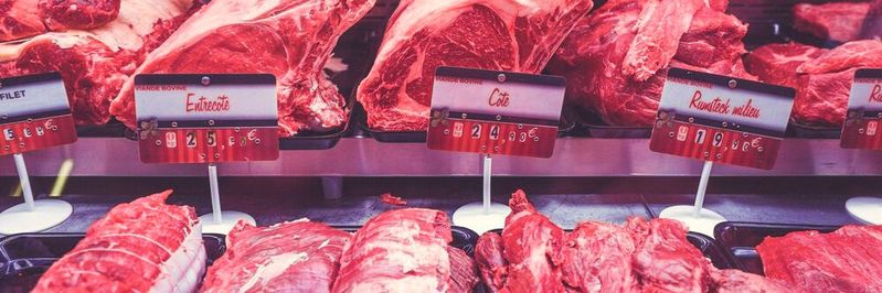 Klimaschutz: Fleisch ist für viele verzichtbar - zumindest zeitweise. Internet und Smartphone eher nicht. (Bild:  gemeinfrei /  Pixabay)