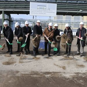 Erster Spatenstich für die neue Kohlendioxid-Produktionsanlage der CO2 Betriebsgesellschaft im Industriepark Höchst.