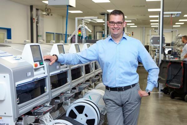 Felix Timmermann ist vom Doppelnutzen der zusätzlichen Luftbefeuchtung überzeugt. (Condair Systems)