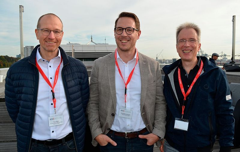 (v. l.) Tilo Knauf (ISG), Christopher Schmelter (Adesso as a Service), Dr. Stefan Igel (Stackable) (Bild: Michael Hase)