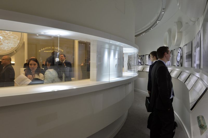 Reflets en image du salon SIHH 2014. (Image: Morvan Alain - Nencioli Gilbert - SIHH2014)