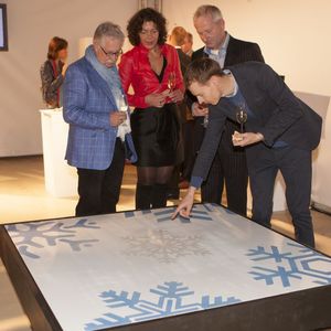 Demonstration eines Straßenbelags für den Smart Highway auf der Dutch Design Week(Foto:  Studio Roosegaarde & Heijmans)