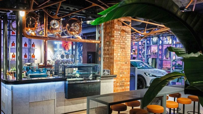 Mehr Lounge, weniger Auto: Cupra hat in Manchester die erste repräsentative City Garage in Großbritannien eröffnet.(Bild:  Seat Deutschland)