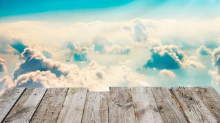 Die neue Plattform von McAfee bietet Schutz über den gesamten Cloud-nativen Application Development Lifecycle für Container und OS-basierte Workloads hinweg. (Pavlo Vakhrushev)