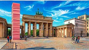 Papier für 120.000 EKGs wurde an den Vivantes-Kliniken in einem halben Jahr eingespart. Das entspricht einem Stapel von 32 Metern – höher als das Brandenburger Tor.
 (Bild: Gemini / KI-generiert)