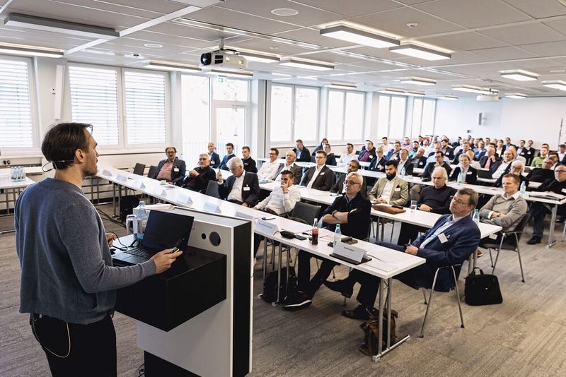 Chaos? Computer? Die Keynote von CCC-„Aktivist“ (Selbstbezeichnung) Jan Girlich macht Lust auf mehr. (Bild: Stefan Bausewein)