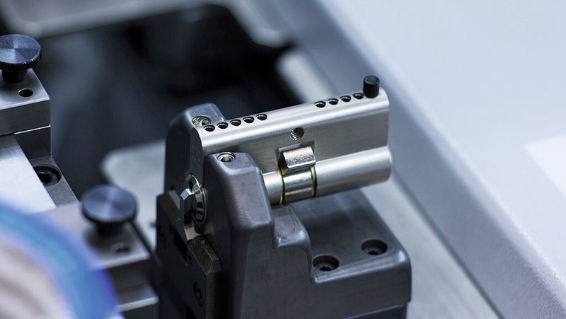 Bild 5: Pro Stunde durchlaufen 360 Zylinderschlösser die Anlage. (Bild: Weiss)