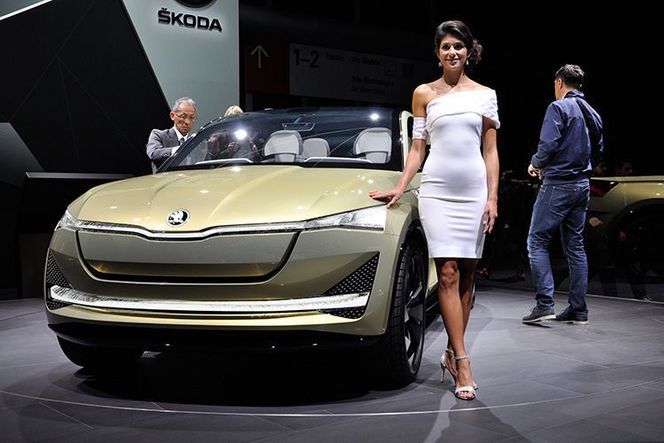 Die Vision E-Studie von Skoda gibt Ausblick auf die Antriebstechnologie, das Design und das Fahrerlebnis von morgen. (Schreiner / »kfz-betrieb«)