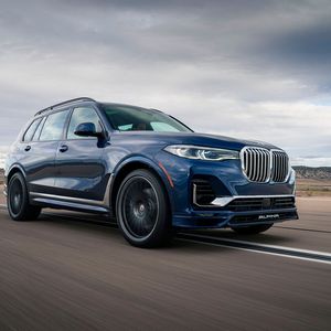 Der BMW Alpina XB7 ist bestellbar.(Bild:  Alpina)