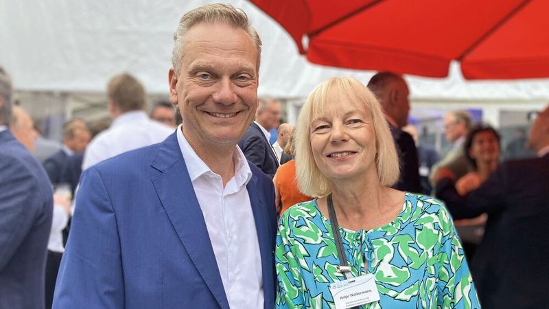 Wiedersehen in Northeim: Antje Woltermann, ehemalige ZDK-Geschäftsführerin, und ZDK-Präsident Arne Joswig. (Bild: Doris Pfaff – VCG)