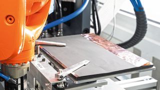 Praxisnahe Forschung und reale Fertigungsverfahren für Batteriezellen live erleben: beim Battery Manufacturing Day in Karlsruhe. (Bild: Amadeus Bramsiepe /KIT)