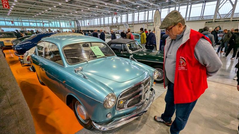 Was das wohl ist? Dies ist ein Fiat 1100 Monterosa Coupe von 1956, ein von Giovanni Michelotti gezeichneter Wagen auf Basis des von 1953 bis 1970 gebauten Fiat 1100. (Bild: Dominsky – VCG)