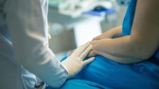 pflege-1280x720v1 (Bild: fernandozhiminaicela, pixabay)