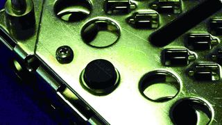 LK Mechanik gilt als Spezialist für die Herstellung filigraner, sehr dünnwandiger und präziser Bauteile aus Edelstahl – aber auch aus anderen Werkstoffen. (Bild: LK Mechanik)