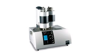 1	 Die TMA 402 F1 Hyperion mit zwei Öfen. (Bilder: Netzsch Gerätebau) (Archiv: Vogel Business Media)