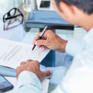 Wartungsverträge und Gewährleistungs-Verlängerungen erhöhen die Maschinenverfügbarkeit(Bild:  Aerzen)