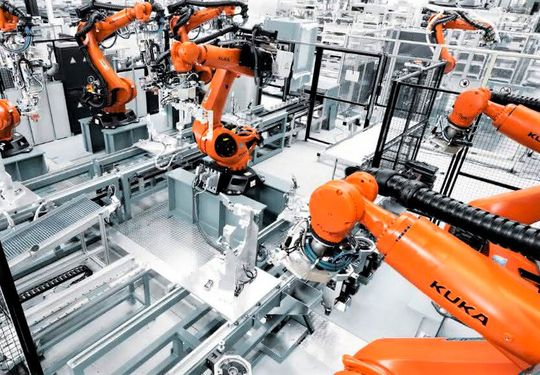 Nirgends sind so viele Roboter in Europa am Werkeln, wie in Deutschland. Verdrängen sie uns nun von unseren Arbeitsplätzen, oder nicht? Dieser, und noch anderen Fragen, ist der Deutsche Robotik Spiegel 2022 auf den Grund gegangen. Hier die Antworten. Nirgends sind so viele Roboter in Europa am Werkeln, wie in Deutschland. Verdrängen sie uns nun von unseren Arbeitsplätzen, oder nicht? Dieser, und noch anderen Fragen, ist der Deutsche Robotik Spiegel 2022 auf den Grund gegangen. Hier die Antworten.