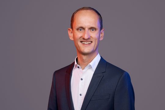Tobias Gerhard ist Senior Business Development Manager Fast Moving Consumer Goods im Vertrieb Europa Mitte bei der Bosch Rexroth AG.(Bild: Bosch Rexroth AG)