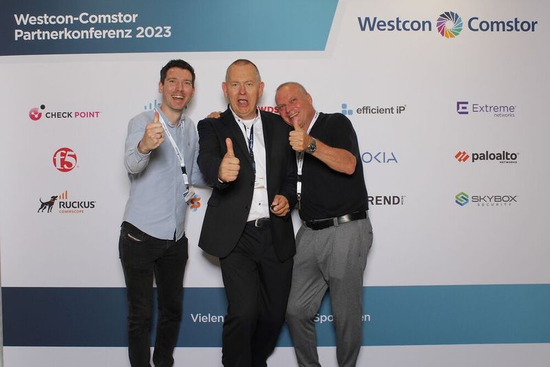 (V. li.) Sebastian Schillings (fundamental consulting GmbH & Co. KG) , Jens Tamm (Comstor) und Michael Pfeilschifter (fundamental consulting GmbH & Co. KG).  (Bild: Westcon-Comstor)