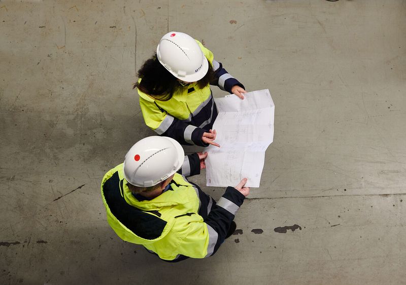 Utek-Mitarbeitende im Fachgespräch (Bild: Markus Mielek / mielek.com)