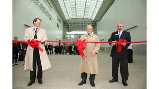 v. l. Johann C. Lindenberg, Vorsitzender des Aufsichtsrates der Hamburg Messe und Congress; Gunnar Uldall, Senator für Wirtschaft und Arbeit und Bernd Aufderheide, Vorsitzender der Geschäftsführung der Hamburg Messe und Congress. (Archiv: Vogel Business Media)