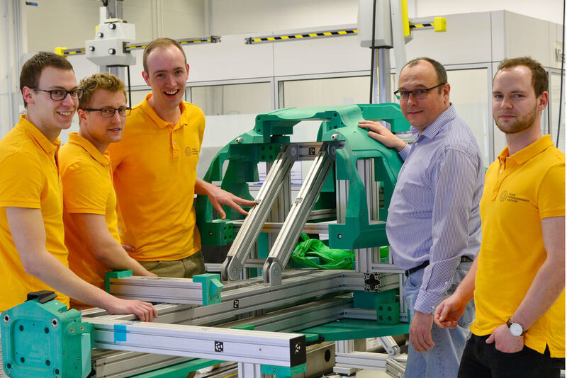 Team Sonnenwagen der RWTH Aachen besucht Porsche LMP1-Werkstatt (Porsche)